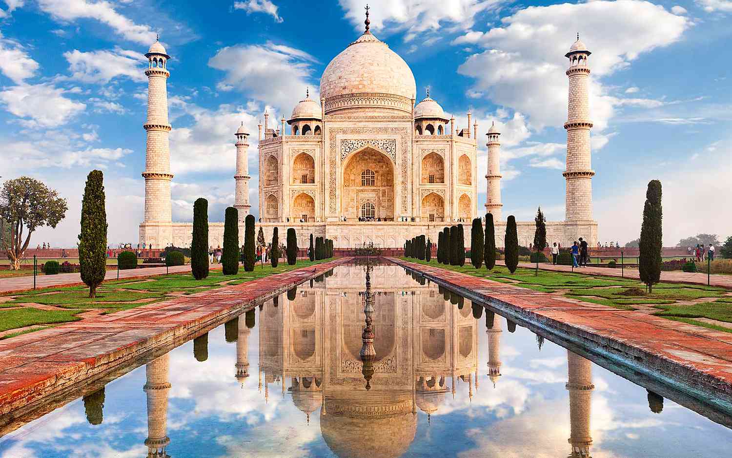 Explore Majestic Views at the Taj Mahal